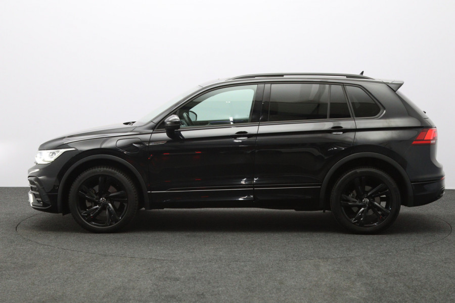 Volkswagen Tiguan 1.4 TSI eHybrid 245 R-Line Business+ PHEV, Panoramadak, Adap. Cruise Control, carplay, Sfeervelichting