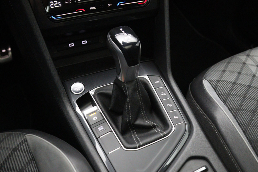 Volkswagen Tiguan 1.4 TSI eHybrid 245 R-Line Business+ PHEV, Panoramadak, Adap. Cruise Control, carplay, Sfeervelichting