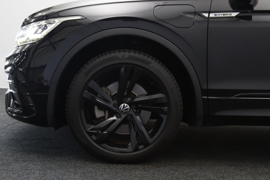 Volkswagen Tiguan 1.4 TSI eHybrid 245 R-Line Business+ PHEV, Panoramadak, Adap. Cruise Control, carplay, Sfeervelichting
