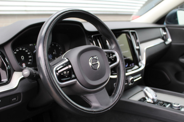 Volvo V60 2.0 B3 Inscription | Panoramadak | Trekhaak | Leder | BLIS | Navigatie