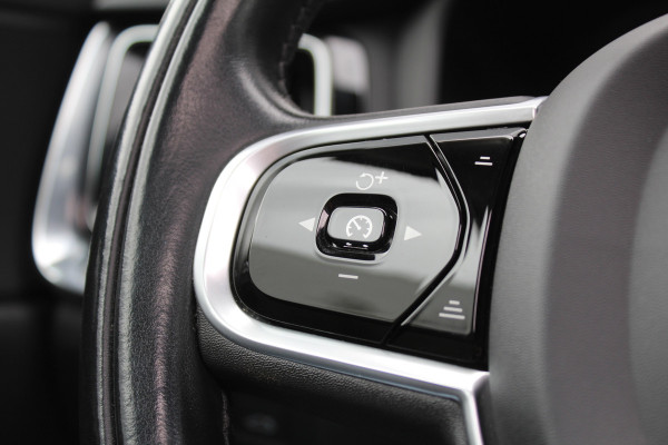 Volvo V60 2.0 B3 Inscription | Panoramadak | Trekhaak | Leder | BLIS | Navigatie