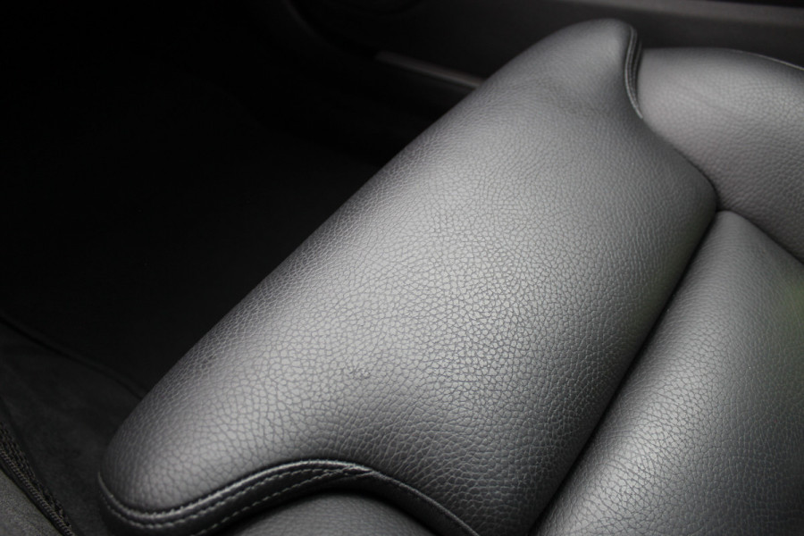 Volvo V60 2.0 B3 Inscription | Panoramadak | Trekhaak | Leder | BLIS | Navigatie