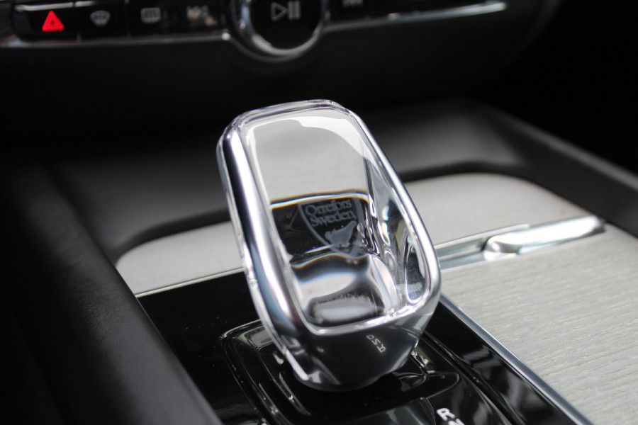 Volvo V60 2.0 B3 Inscription | Panoramadak | Trekhaak | Leder | BLIS | Navigatie