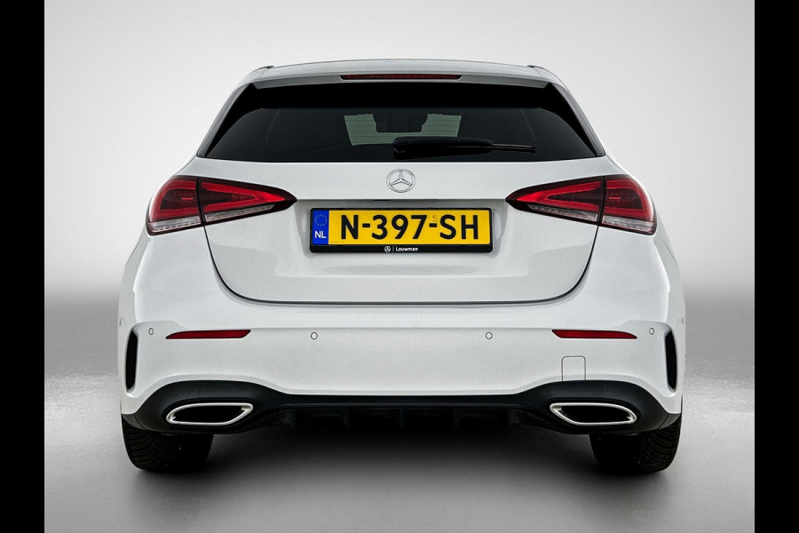 Mercedes-Benz A-Klasse 180 Business Solution AMG Lichtmetalen velgen | Navigatie | MBUX wide screen | Parking support | Inclusief 24 maanden MB Certified garantie voor Europa.