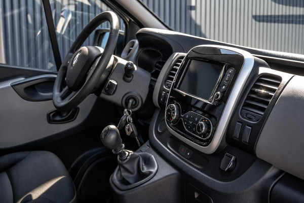 Renault Trafic 1.6 dCi 125PK L2H1 | DC 5-Zits | Camera | Cruise | Airco | Trekhaak