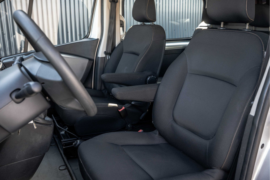Renault Trafic 1.6 dCi 125PK L2H1 | DC 5-Zits | Camera | Cruise | Airco | Trekhaak