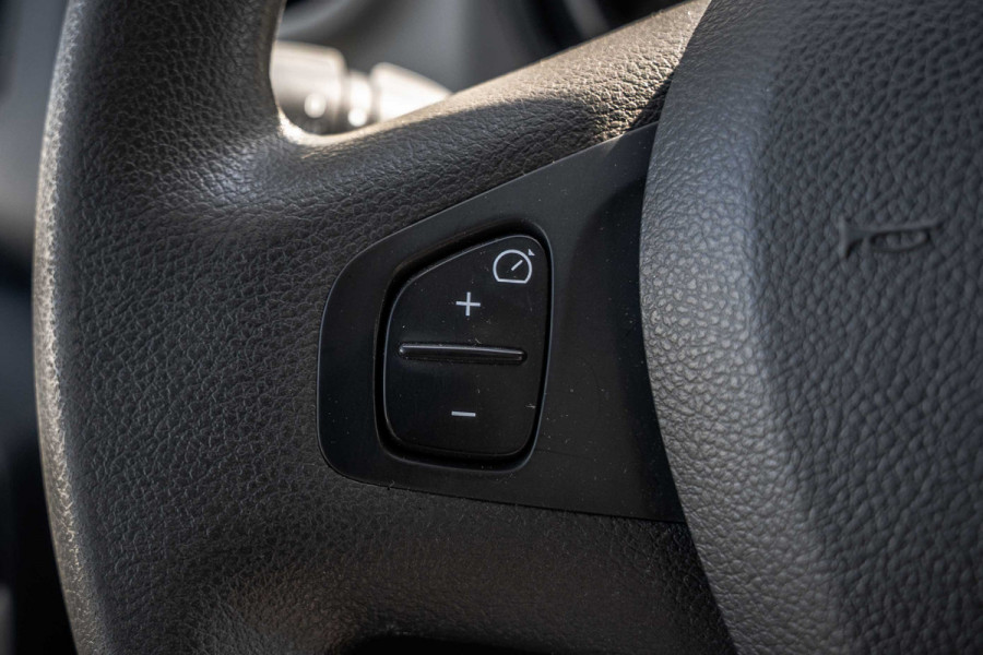 Renault Trafic 1.6 dCi 125PK L2H1 | DC 5-Zits | Camera | Cruise | Airco | Trekhaak
