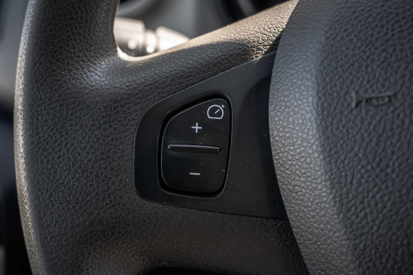 Renault Trafic 1.6 dCi 125PK L2H1 | DC 5-Zits | Camera | Cruise | Airco | Trekhaak