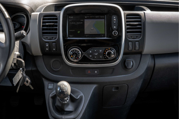 Renault Trafic 1.6 dCi 125PK L2H1 | DC 5-Zits | Camera | Cruise | Airco | Trekhaak