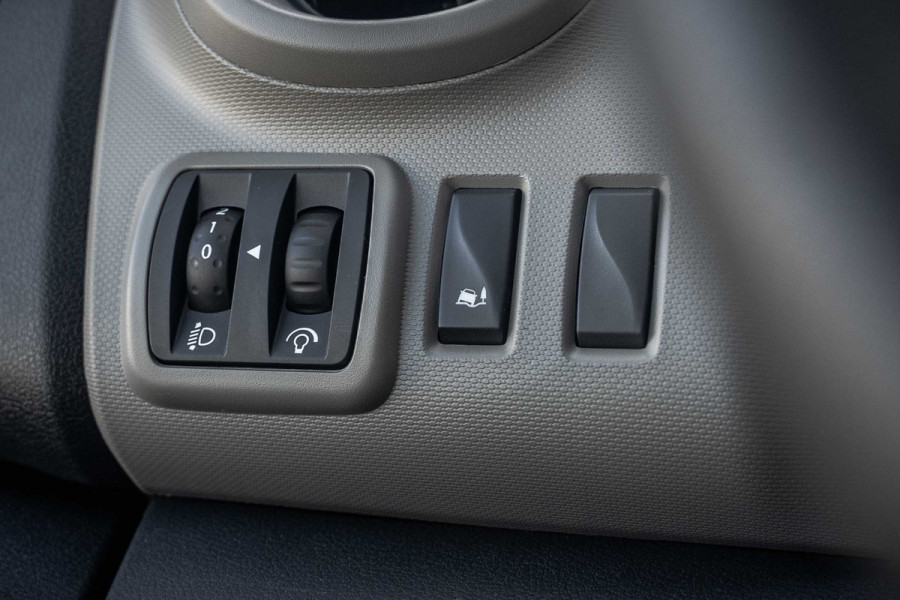 Renault Trafic 1.6 dCi 125PK L2H1 | DC 5-Zits | Camera | Cruise | Airco | Trekhaak