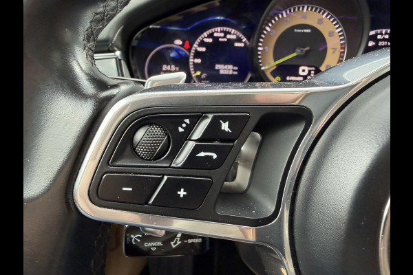 Porsche Panamera 2.9 4 E-Hybrid Sport Chrono | Panoramadak | Camera | Sportuitlaat | Stoelverwarming |