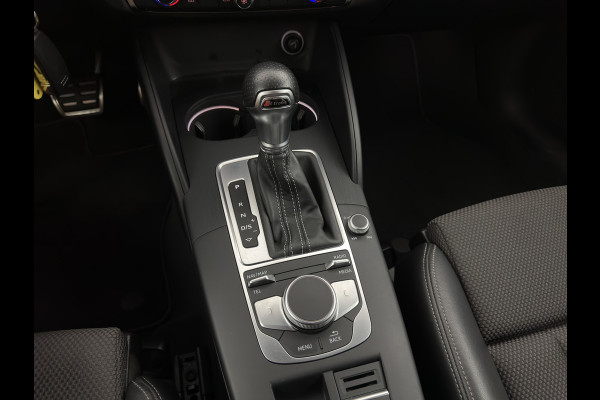 Audi A3 Sportback 1.5 TFSI CoD Sport S-Line Edition Black Optic Package Aut. *LEATHER-FABRIC | FULL-LED | SPORTSEATS | NAVI-FULLMAP | PRIVACY-GLASS | ECC | PDC | CRUISE | 18''ALU*