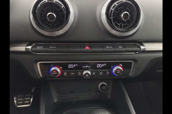 Audi A3 Sportback 1.5 TFSI CoD Sport S-Line Edition Black Optic Package Aut. *LEATHER-FABRIC | FULL-LED | SPORTSEATS | NAVI-FULLMAP | PRIVACY-GLASS | ECC | PDC | CRUISE | 18''ALU*