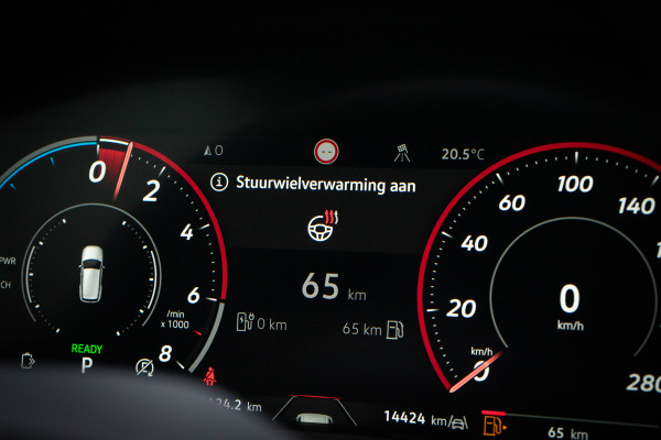Volkswagen Touareg 3.0 TSI eHybrid 4MOTION / Puglia/ Top View/ Head-Up Display/ Trekhaak/ Panoramadak/ 280kW (381PK)