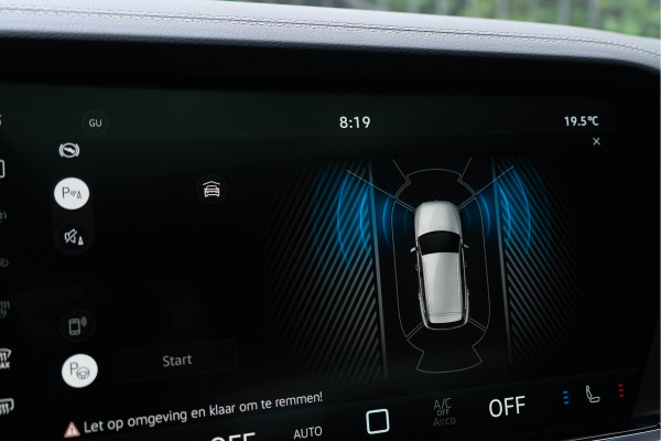 Volkswagen Touareg 3.0 TSI eHybrid 4MOTION / Puglia/ Top View/ Head-Up Display/ Trekhaak/ Panoramadak/ 280kW (381PK)