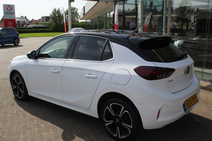 Opel Corsa 1.2 GS Line 100PK TURBO In nieuwstaat verkerende Opel Corsa ! Autm. airco, cruise cntrl, lane assist, panoramadak, verwarmde stoelen, LM wielen, camera, pdc v+a, navigatie by Apple Carplay/Android auto, metallic, LED verl. etc.