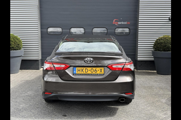 Toyota Camry 2.5 Hybrid Dynamic | Camera | Lederen Bekleding | Stoelverwarming | Lichtmetalen Velgen |