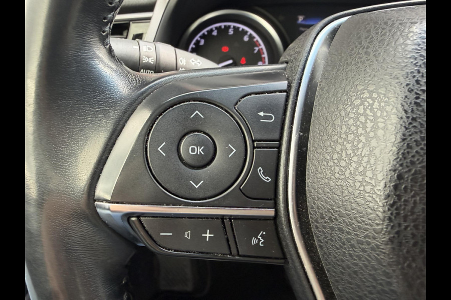 Toyota Camry 2.5 Hybrid Dynamic | Camera | Lederen Bekleding | Stoelverwarming | Lichtmetalen Velgen |
