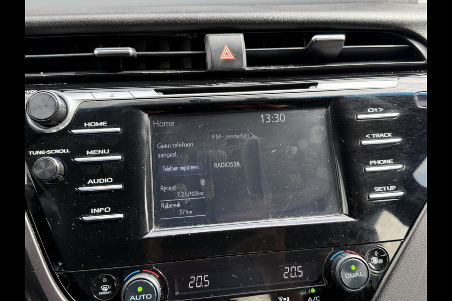 Toyota Camry 2.5 Hybrid Dynamic | Camera | Lederen Bekleding | Stoelverwarming | Lichtmetalen Velgen |