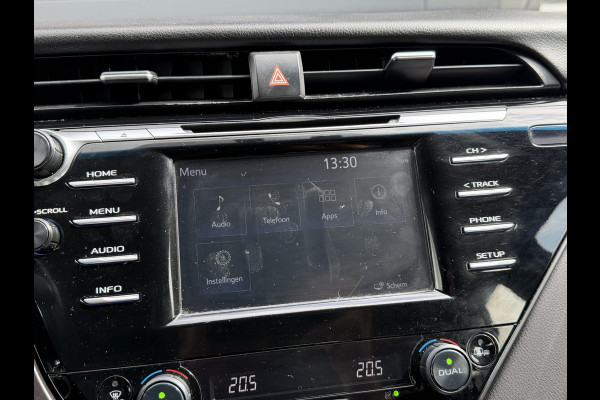 Toyota Camry 2.5 Hybrid Dynamic | Camera | Lederen Bekleding | Stoelverwarming | Lichtmetalen Velgen |