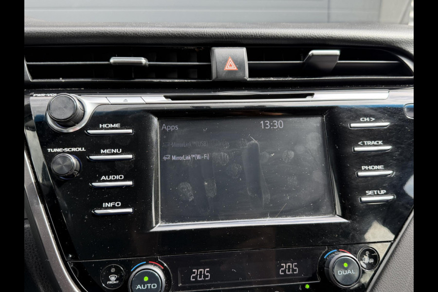 Toyota Camry 2.5 Hybrid Dynamic | Camera | Lederen Bekleding | Stoelverwarming | Lichtmetalen Velgen |