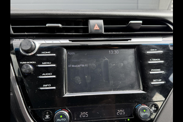 Toyota Camry 2.5 Hybrid Dynamic | Camera | Lederen Bekleding | Stoelverwarming | Lichtmetalen Velgen |
