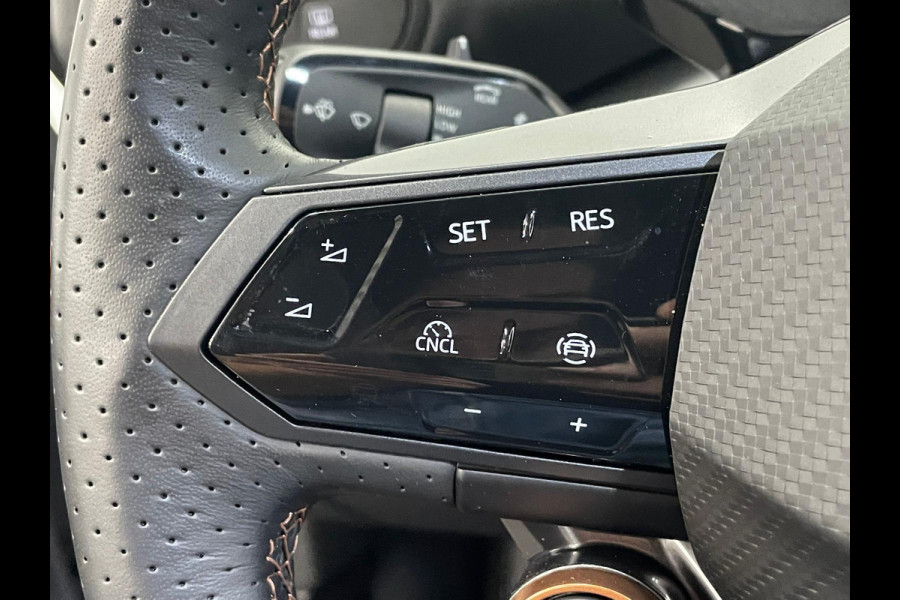 CUPRA Born Essential 63 kWh e-Boost 231pk 63kWh | 11.503 km | 19" | Keyless | LED | PDC | Wireless App-Connect