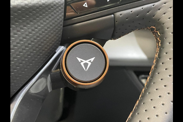 CUPRA Born Essential 63 kWh e-Boost 231pk 63kWh | 11.503 km | 19" | Keyless | LED | PDC | Wireless App-Connect