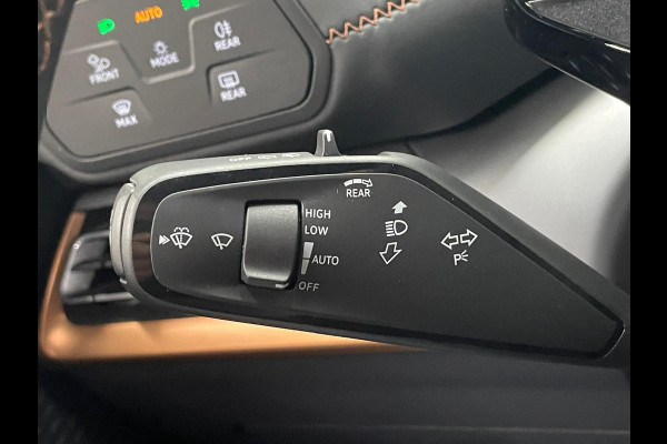 CUPRA Born Essential 63 kWh e-Boost 231pk 63kWh | 11.503 km | 19" | Keyless | LED | PDC | Wireless App-Connect