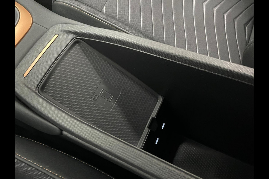 CUPRA Born Essential 63 kWh e-Boost 231pk 63kWh | 11.503 km | 19" | Keyless | LED | PDC | Wireless App-Connect