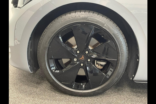 CUPRA Born Essential 63 kWh e-Boost 231pk 63kWh | 11.503 km | 19" | Keyless | LED | PDC | Wireless App-Connect