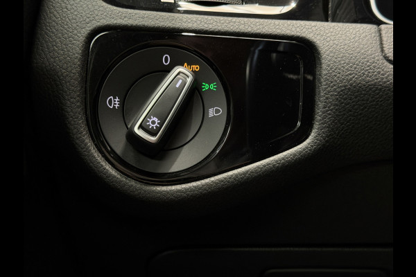 Volkswagen Golf Variant 1.5 TSI Highline Business R|Massage|Keyless|Camera|Navi