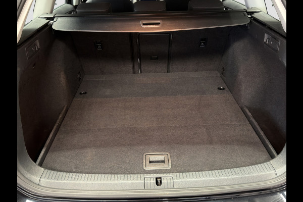 Volkswagen Golf Variant 1.5 TSI Highline Business R|Massage|Keyless|Camera|Navi