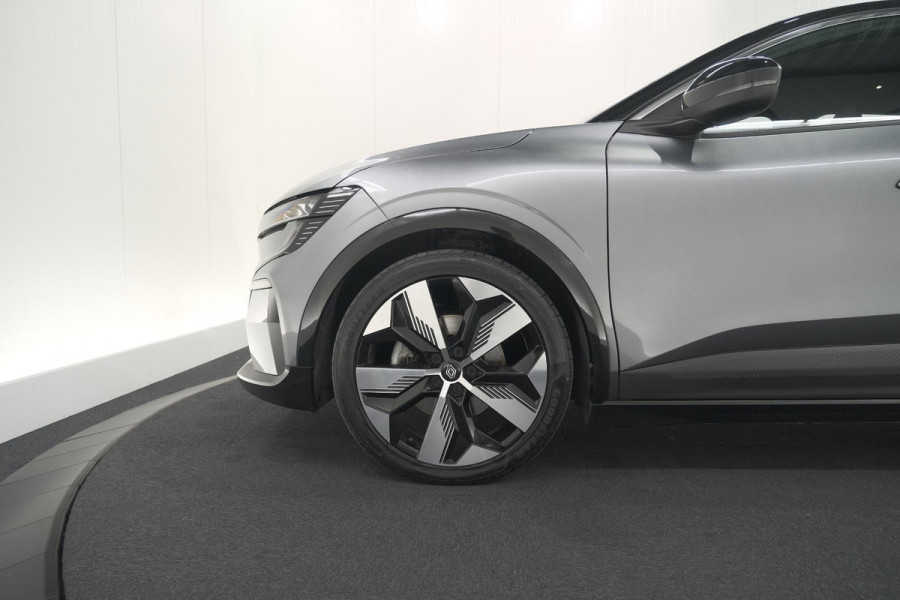Renault Mégane E-Tech EV40 Boost Charge Techno | 1 FASE | SOH 95,5% | Camera | Apple Carplay | Parkeersensoren