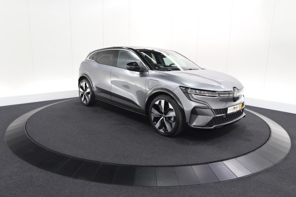 Renault Mégane E-Tech EV40 Boost Charge Techno | 1 FASE | SOH 95,5% | Camera | Apple Carplay | Parkeersensoren