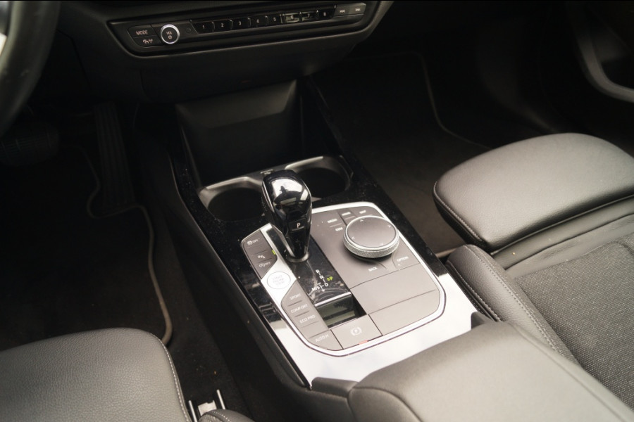 BMW 2 Serie Gran Coupé 218i Business Edition Sport -PANO-ECC-PDC-CAM-