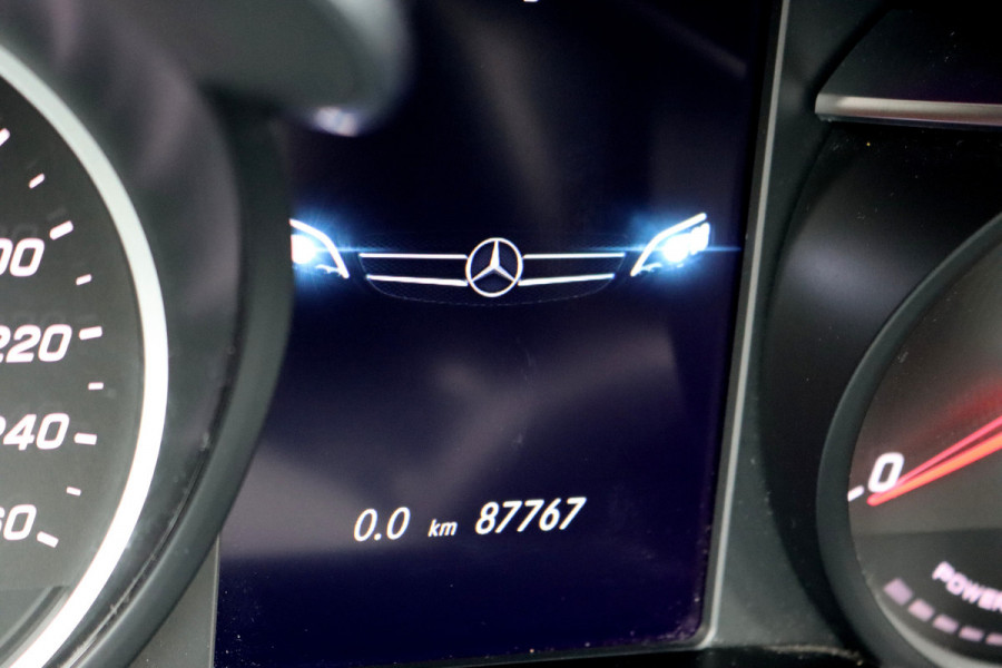 Mercedes-Benz C-Klasse Estate 200 Business Solution AMG | Standkachel | Trekhaak | Camera | Stoelverwarming | Zitcomfortpakket | High Perf. LED | Cruise Control |