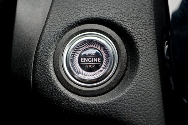 Mercedes-Benz C-Klasse Estate 200 Business Solution AMG | Standkachel | Trekhaak | Camera | Stoelverwarming | Zitcomfortpakket | High Perf. LED | Cruise Control |