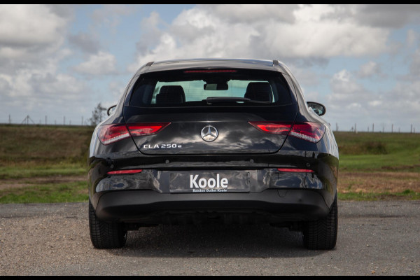 Mercedes-Benz CLA-Klasse Shooting Brake 250e Business Line (PHEV) CARPLAY / STOELVERWARMING / AMBIENT LIGHTING / CAMERA