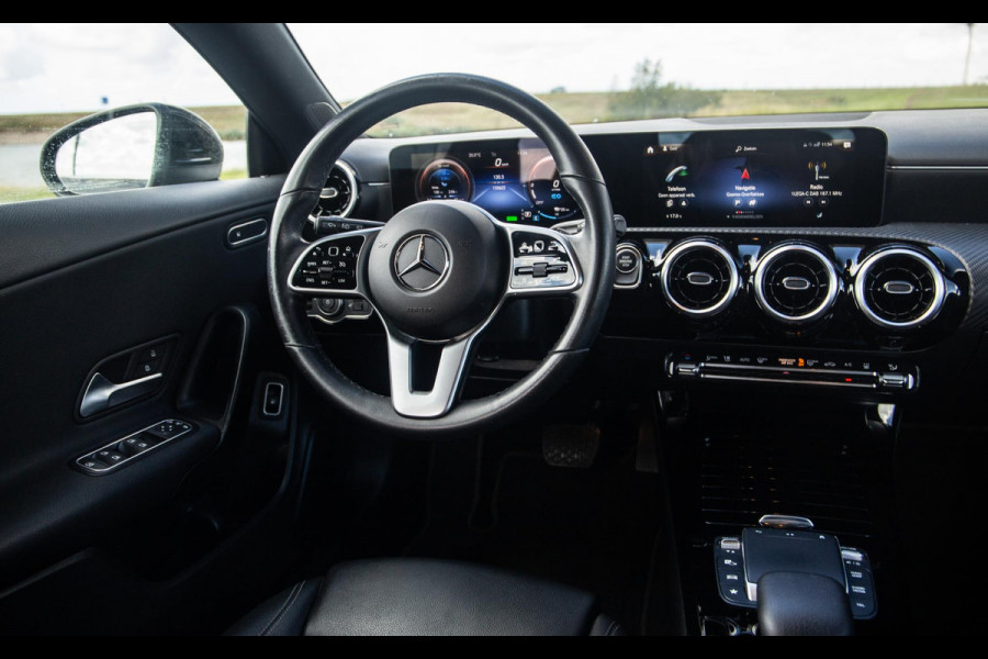 Mercedes-Benz CLA-Klasse Shooting Brake 250e Business Line (PHEV) CARPLAY / STOELVERWARMING / AMBIENT LIGHTING / CAMERA