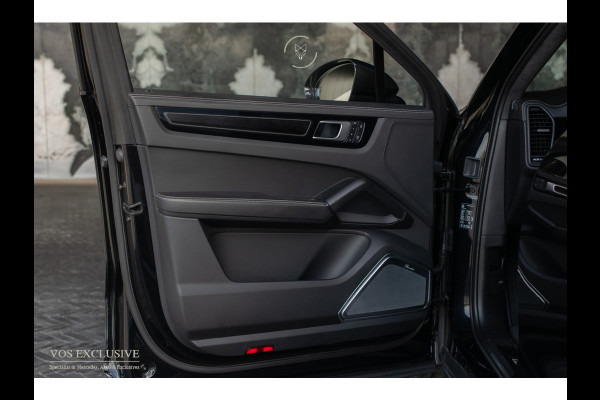 Porsche Cayenne Coupé 4.0 Turbo GT Carbon|Manufaktur|Ceramic|Burmester 3D|Stoelventilatie|18-voudig|Innodrive|Softclose|360°|Keyless|HUD|Approved t/m 06-08-2027|New service