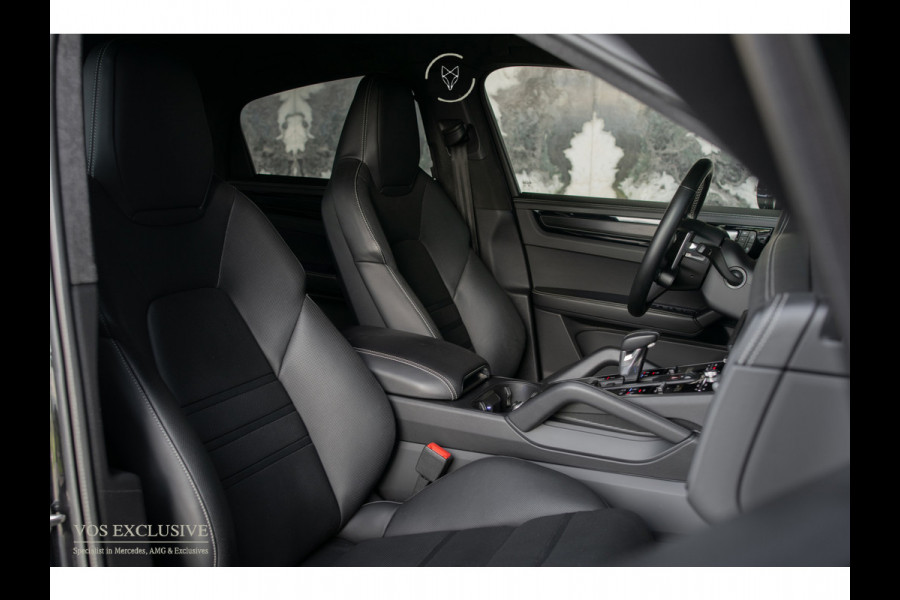 Porsche Cayenne Coupé 4.0 Turbo GT Carbon|Manufaktur|Ceramic|Burmester 3D|Stoelventilatie|18-voudig|Innodrive|Softclose|360°|Keyless|HUD|Approved t/m 06-08-2027|New service