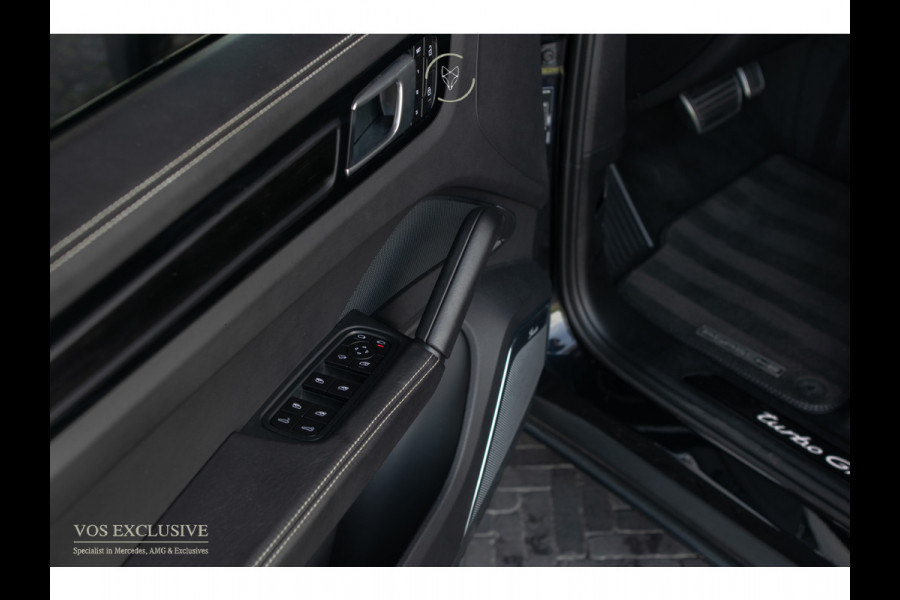 Porsche Cayenne Coupé 4.0 Turbo GT Carbon|Manufaktur|Ceramic|Burmester 3D|Stoelventilatie|18-voudig|Innodrive|Softclose|360°|Keyless|HUD|Approved t/m 06-08-2027|New service