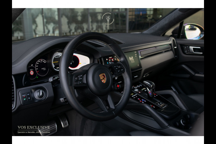 Porsche Cayenne Coupé 4.0 Turbo GT Carbon|Manufaktur|Ceramic|Burmester 3D|Stoelventilatie|18-voudig|Innodrive|Softclose|360°|Keyless|HUD|Approved t/m 06-08-2027|New service