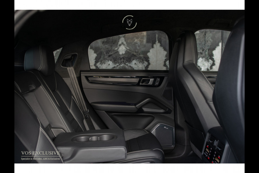 Porsche Cayenne Coupé 4.0 Turbo GT Carbon|Manufaktur|Ceramic|Burmester 3D|Stoelventilatie|18-voudig|Innodrive|Softclose|360°|Keyless|HUD|Approved t/m 06-08-2027|New service