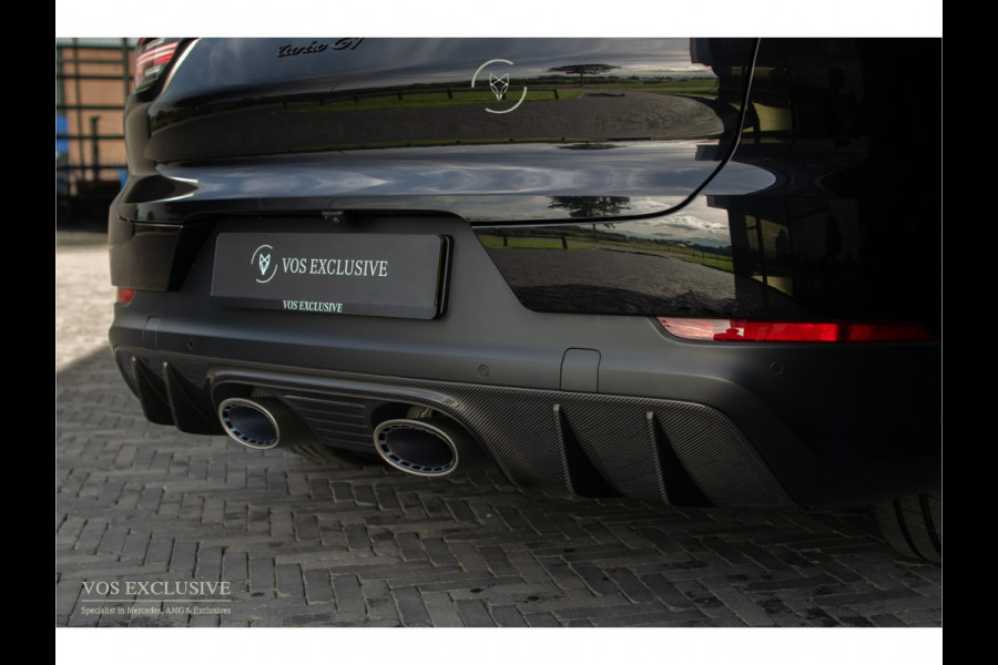 Porsche Cayenne Coupé 4.0 Turbo GT Carbon|Manufaktur|Ceramic|Burmester 3D|Stoelventilatie|18-voudig|Innodrive|Softclose|360°|Keyless|HUD|Approved t/m 06-08-2027|New service