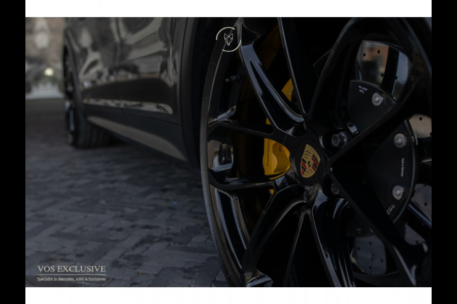 Porsche Cayenne Coupé 4.0 Turbo GT Carbon|Manufaktur|Ceramic|Burmester 3D|Stoelventilatie|18-voudig|Innodrive|Softclose|360°|Keyless|HUD|Approved t/m 06-08-2027|New service