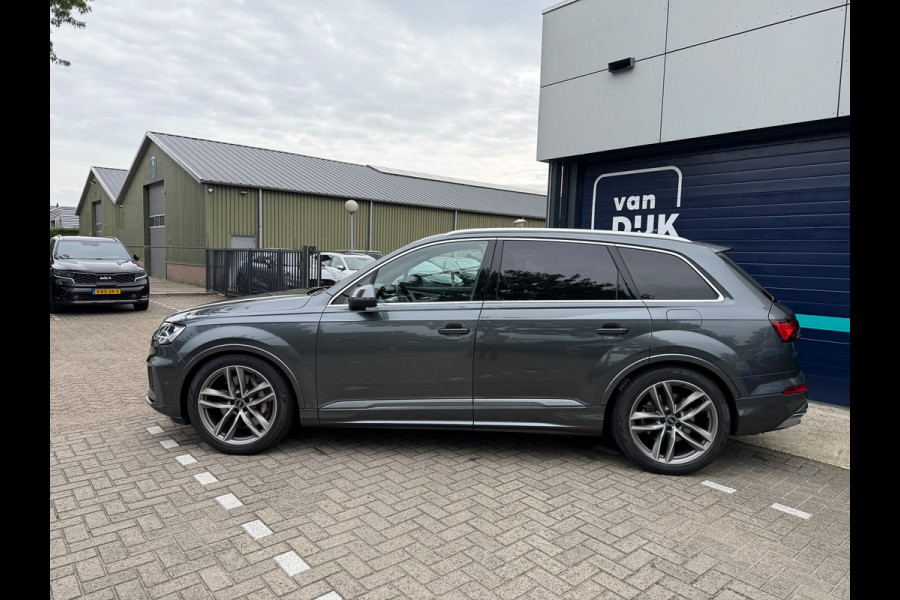 Audi Q7 55 TFSI e quattro Pro Line S Panoramadak Luchtvering 21 inch velgen Bang en Olufsen 3D Zwarte hemel Trekhaak Camera Sportstoelen Deels leder