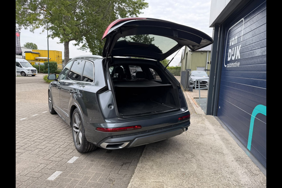 Audi Q7 55 TFSI e quattro Pro Line S Panoramadak Luchtvering 21 inch velgen Bang en Olufsen 3D Zwarte hemel Trekhaak Camera Sportstoelen Deels leder