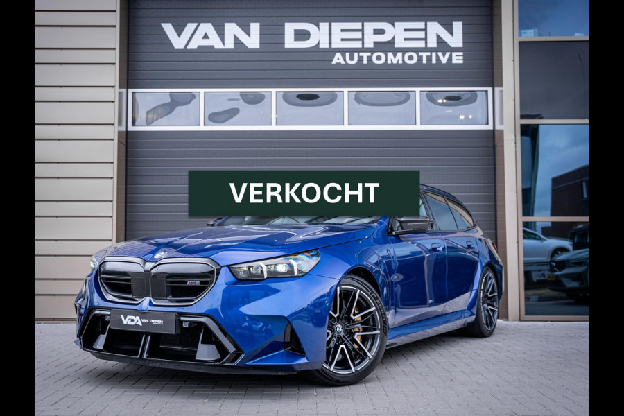 BMW 5 Serie Touring M5 728PK - Ceramic l M-Drivers Pack l PANO l B&W